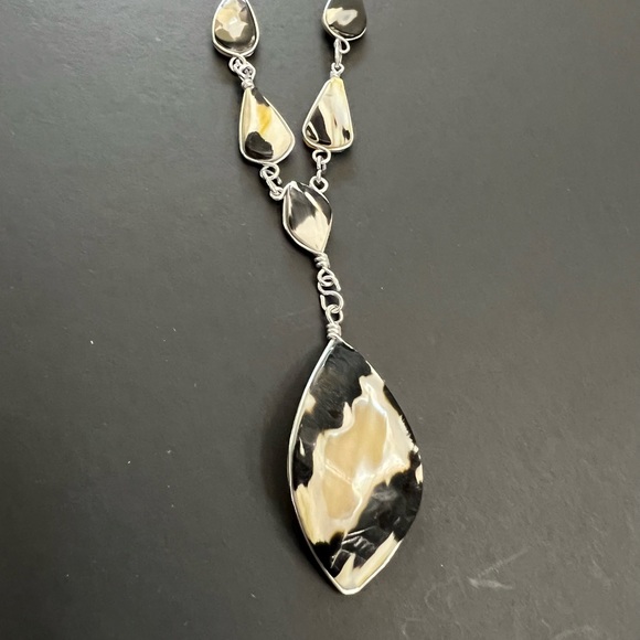 Gorgeous set of necklace, bracelet and earrings… and it’s reversible! - Picture 2 of 7